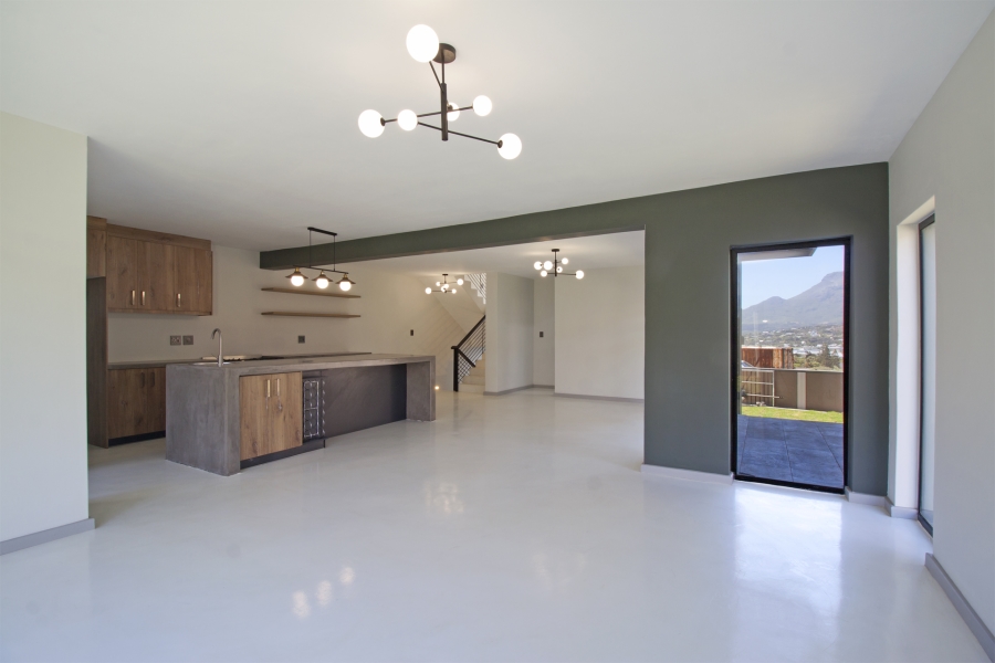 3 Bedroom Property for Sale in Capri Western Cape